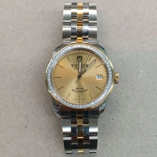 Tudor Glamour After Polish